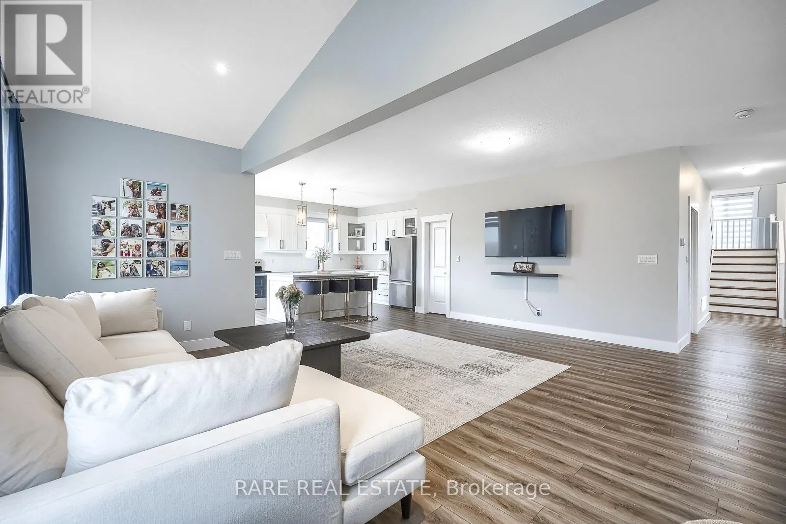 44 ALLENWOOD ROAD