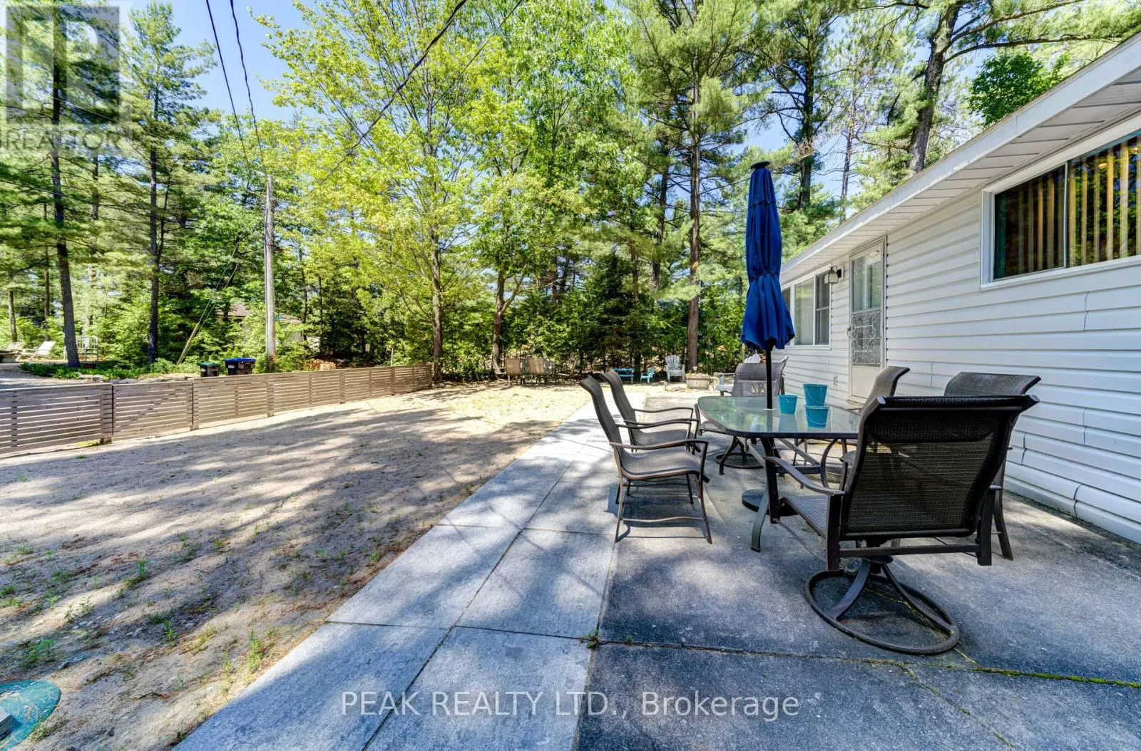 35 LAKESIDE DRIVE