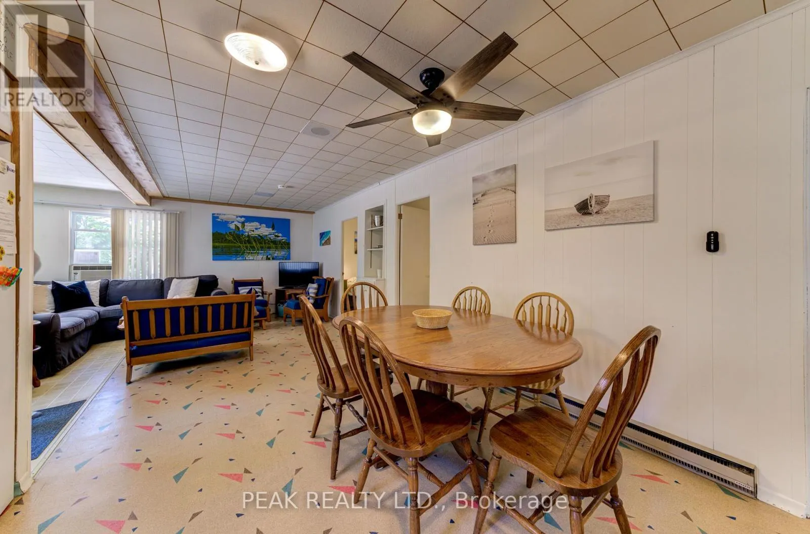 35 LAKESIDE DRIVE