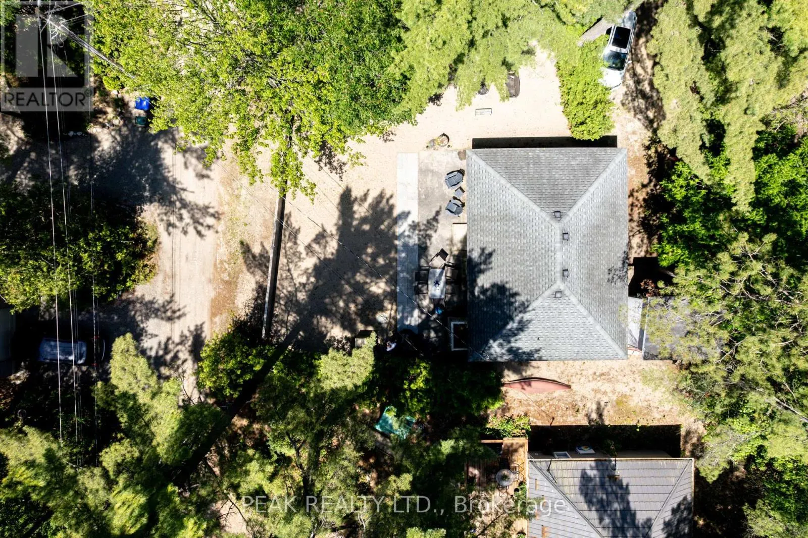 35 LAKESIDE DRIVE