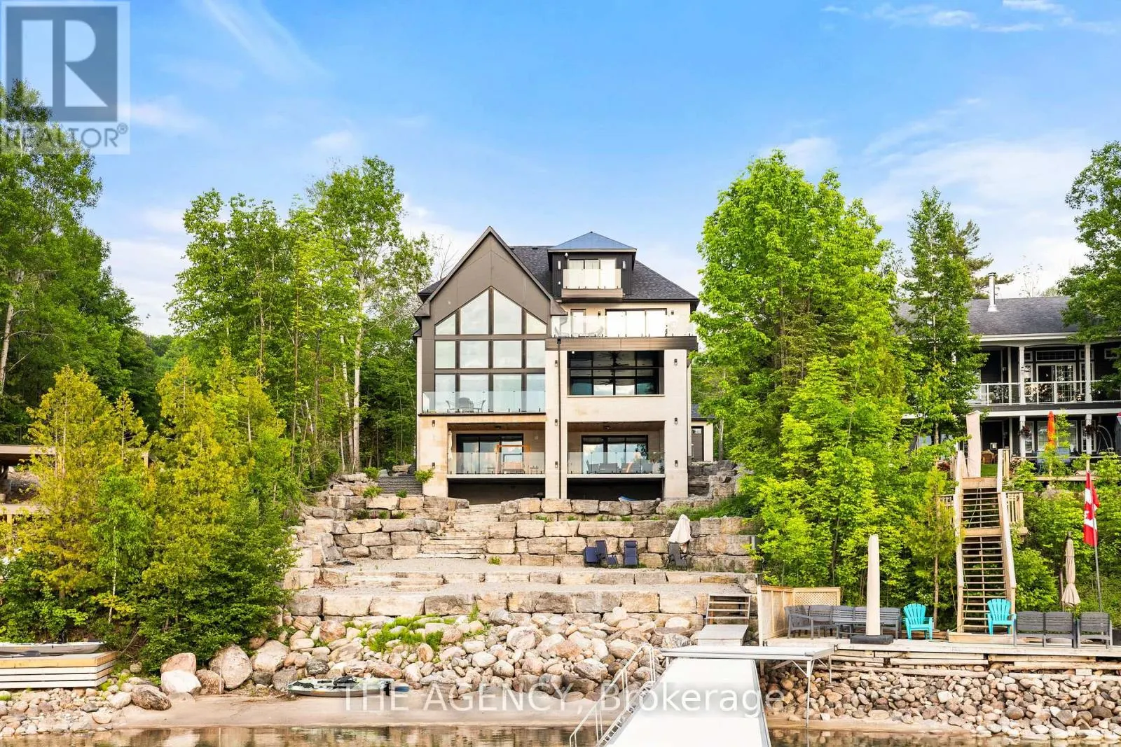 462 SILVER BIRCH DRIVE