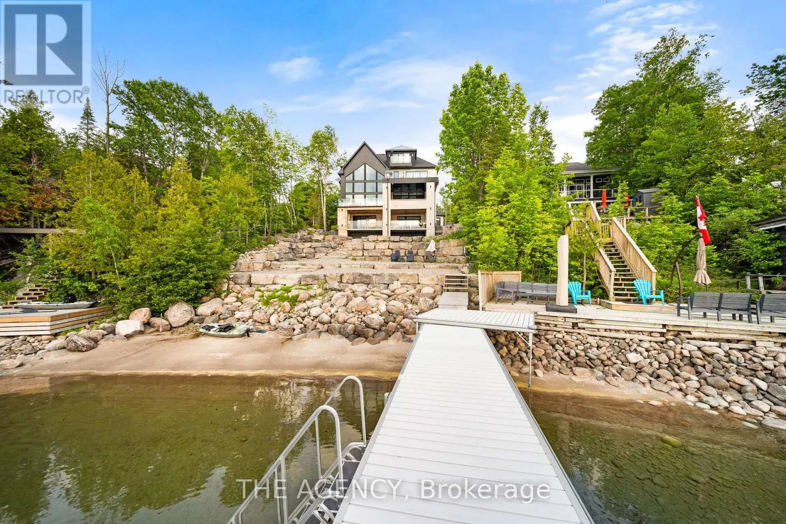 462 SILVER BIRCH DRIVE