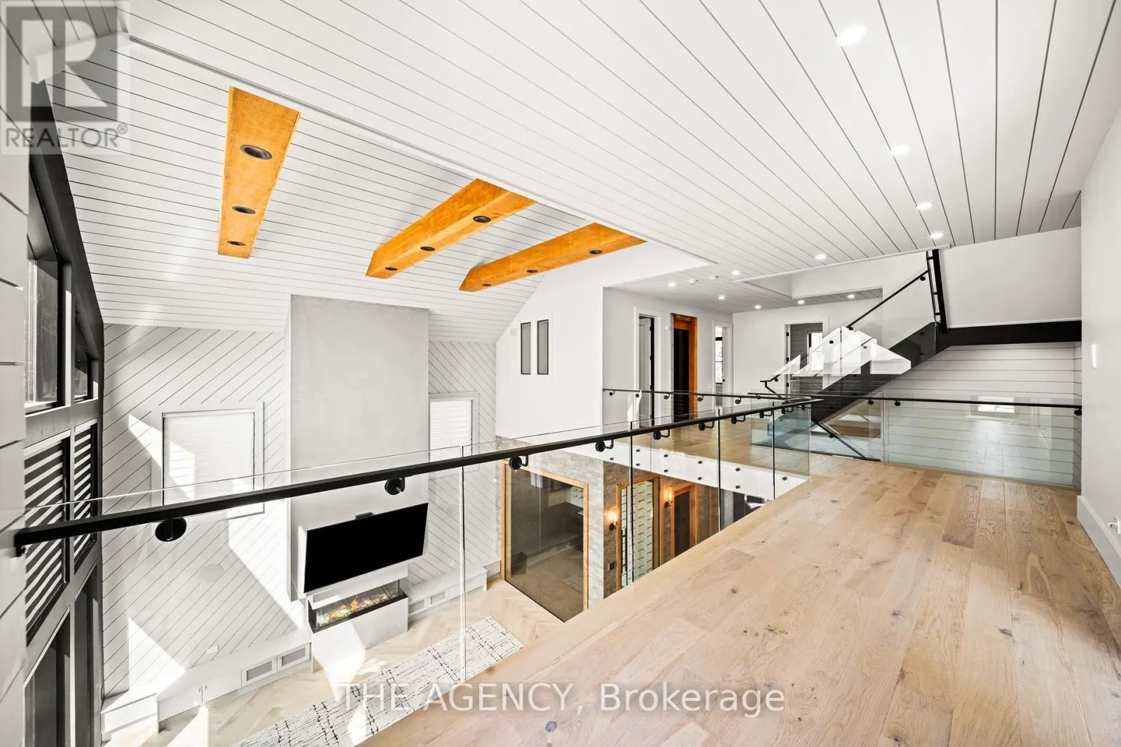 462 SILVER BIRCH DRIVE