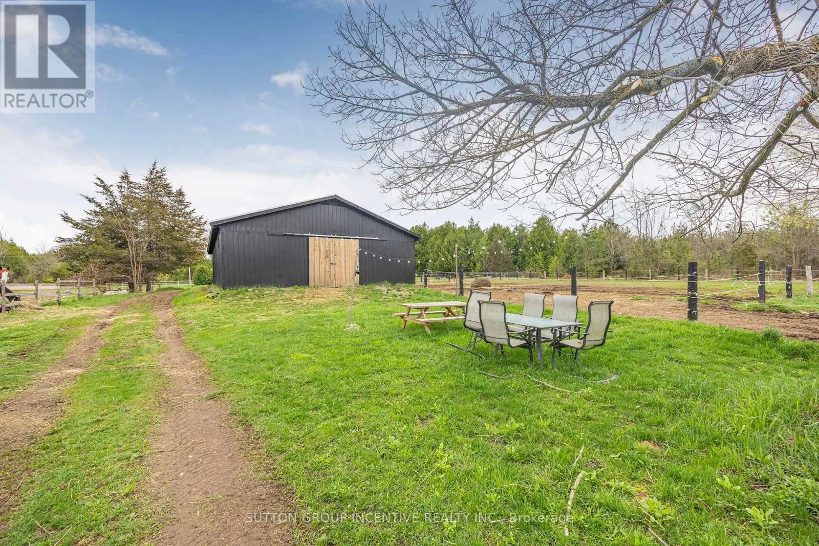 2266 FOXMEAD ROAD