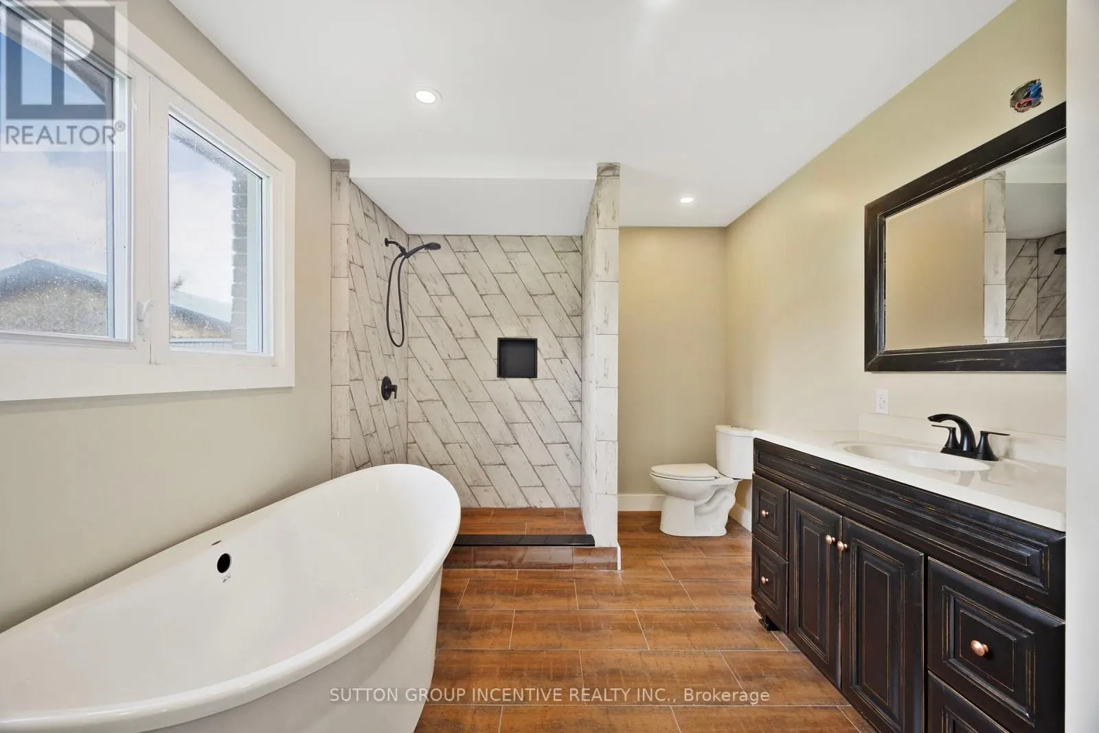 2266 FOXMEAD ROAD