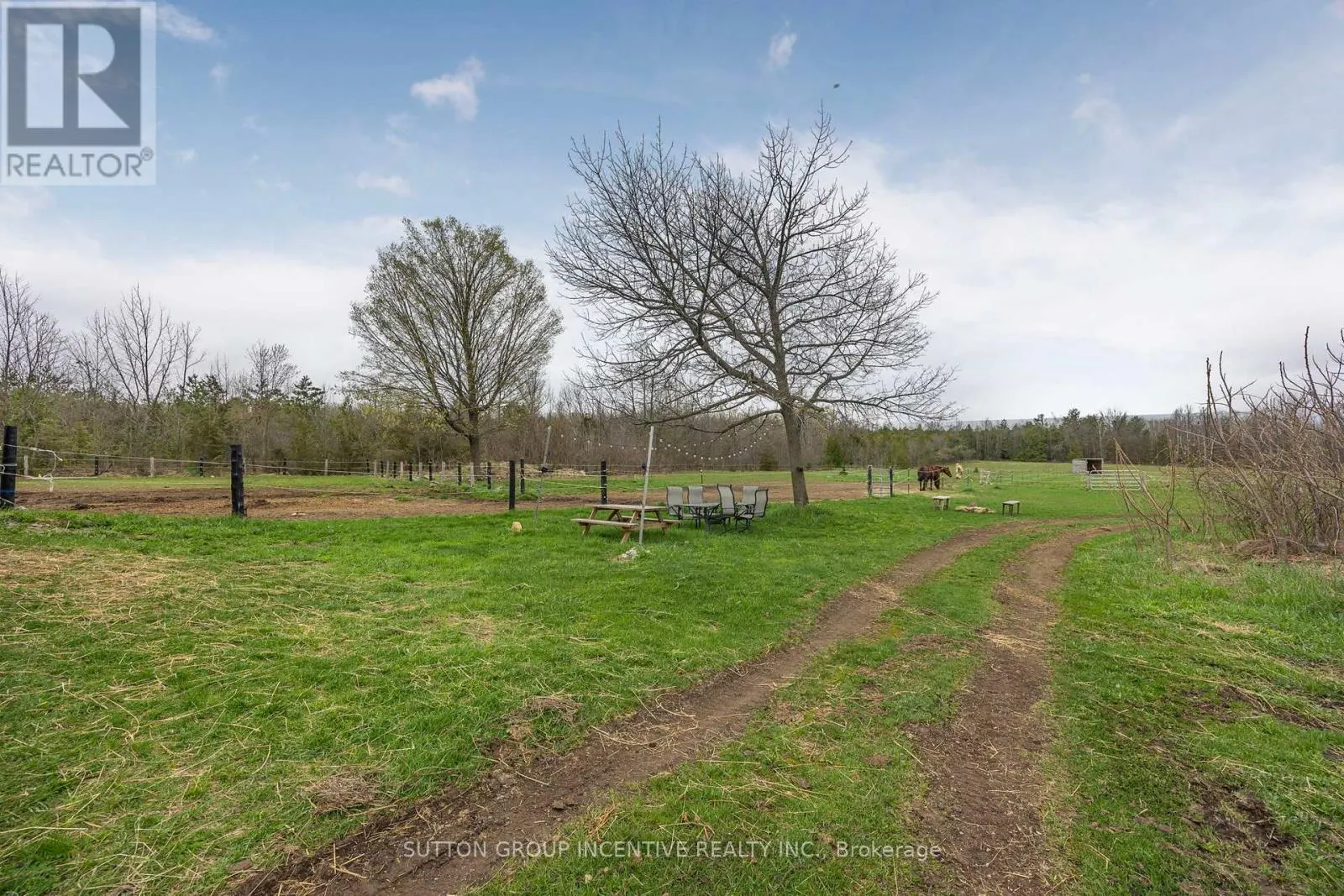 2266 FOXMEAD ROAD
