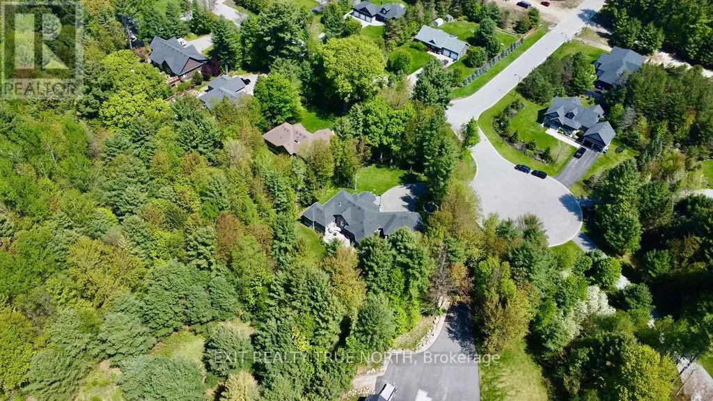 2 SYCAMORE CIRCLE