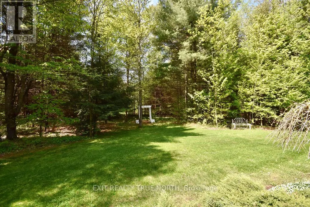 2 SYCAMORE CIRCLE