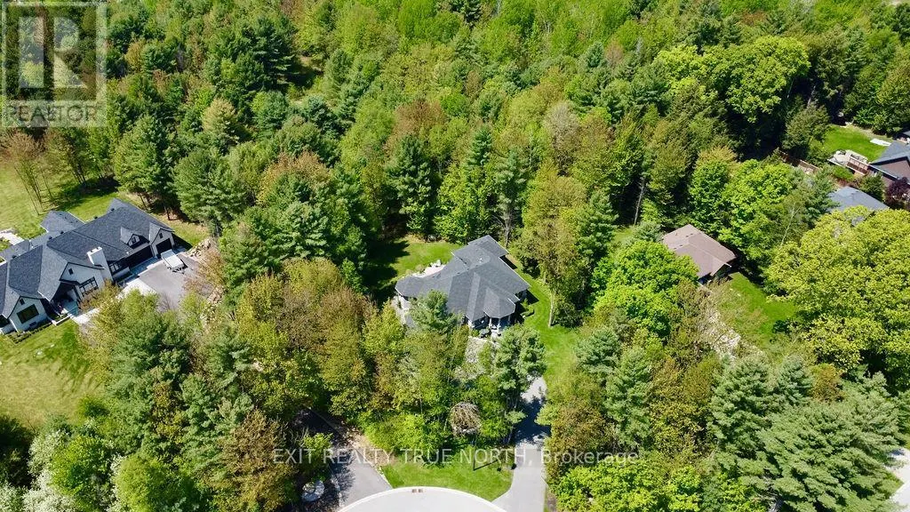 2 SYCAMORE CIRCLE