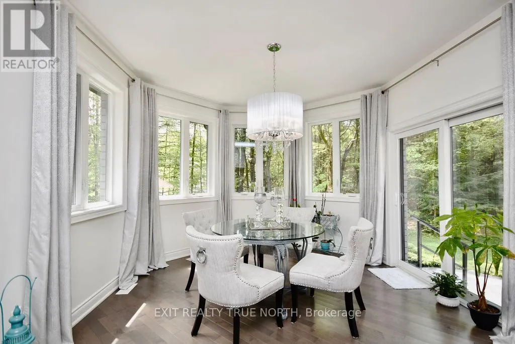 2 SYCAMORE CIRCLE