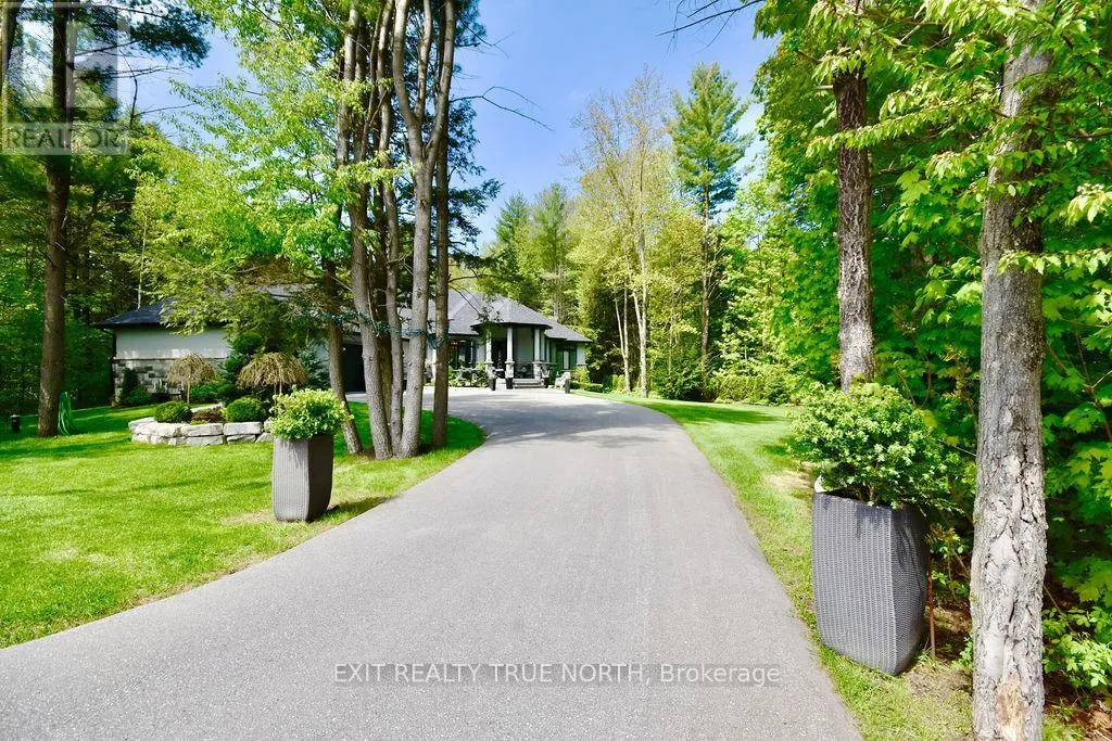 2 SYCAMORE CIRCLE