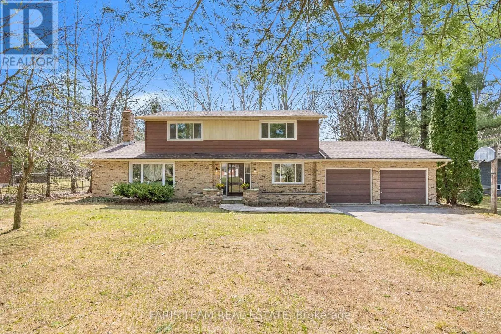 15 LAWRENCE AVENUE