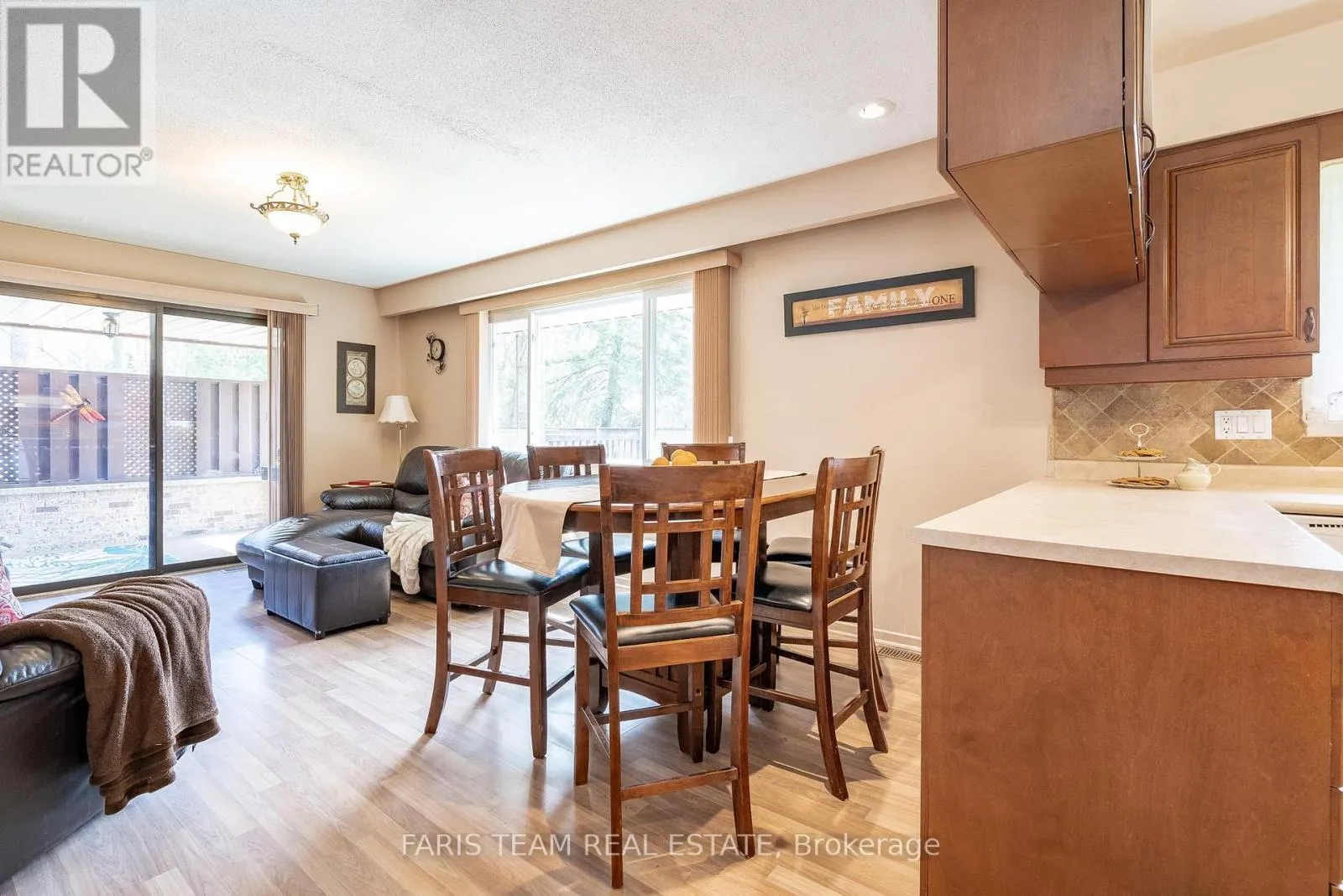 15 LAWRENCE AVENUE