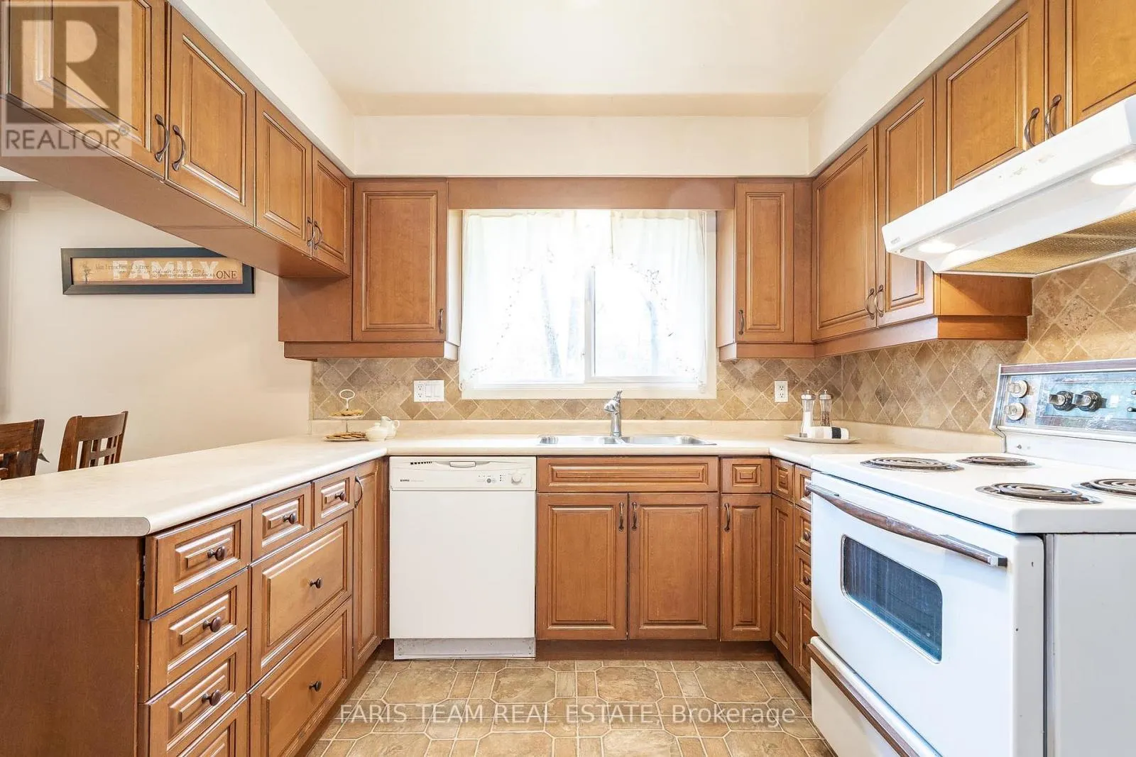 15 LAWRENCE AVENUE