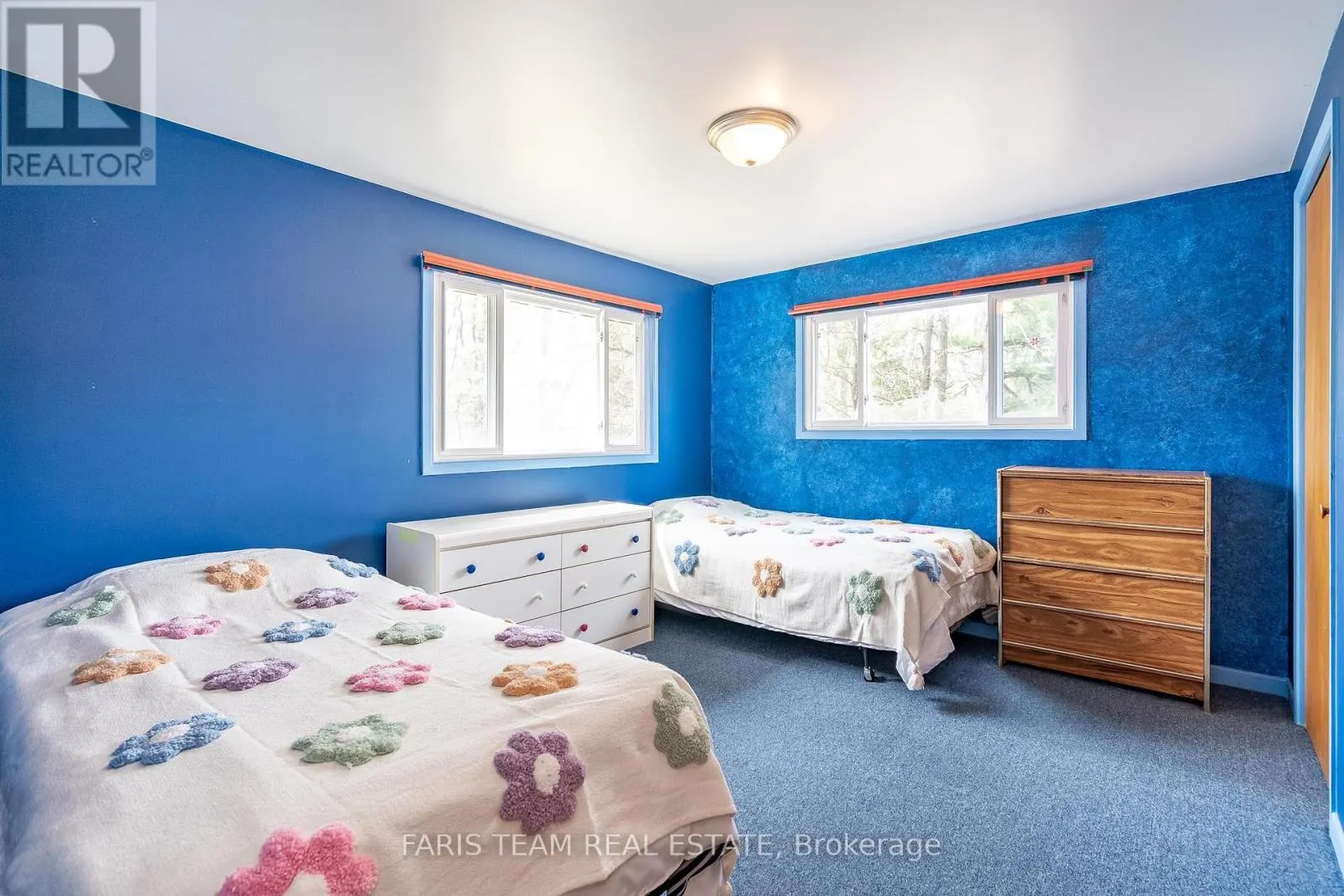 15 LAWRENCE AVENUE