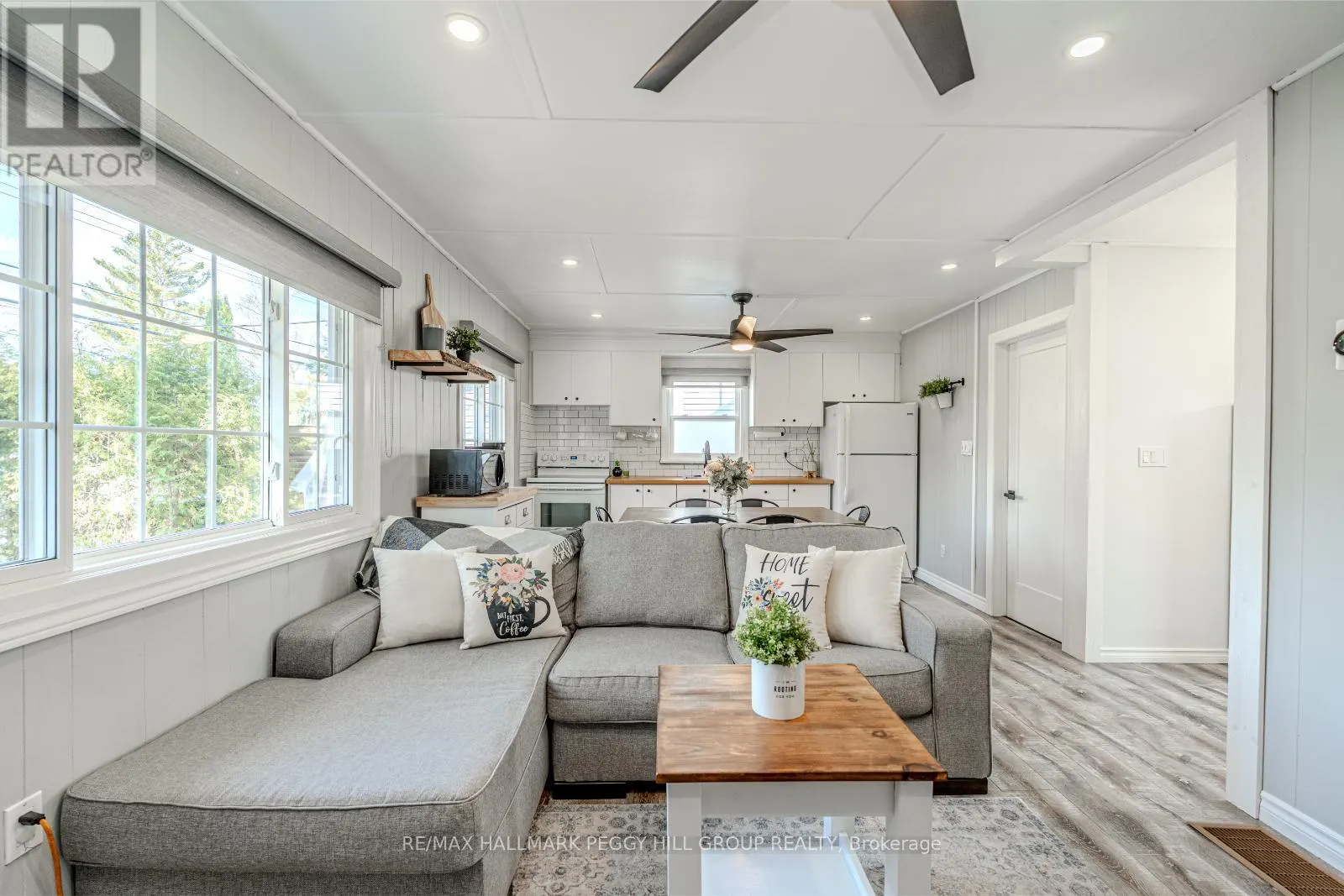 1939 TINY BEACHES ROAD S