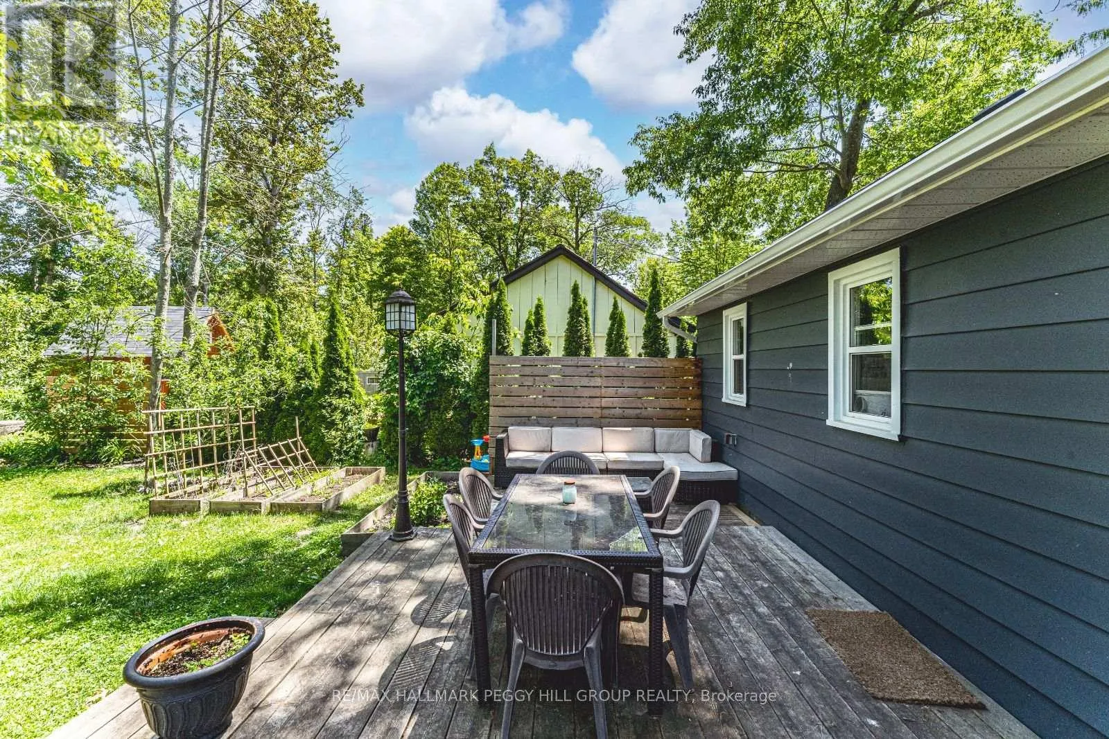 1939 TINY BEACHES ROAD S