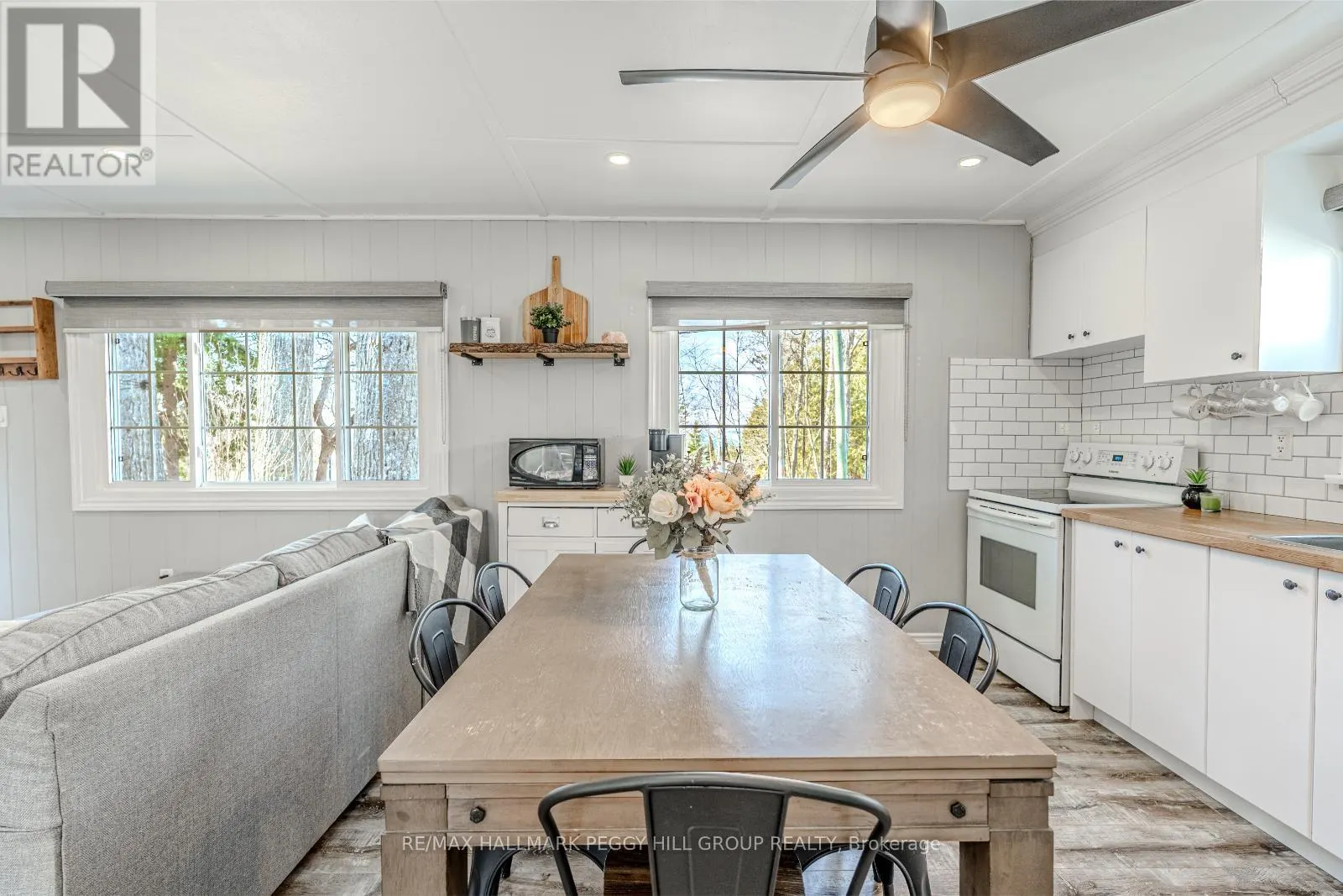 1939 TINY BEACHES ROAD S