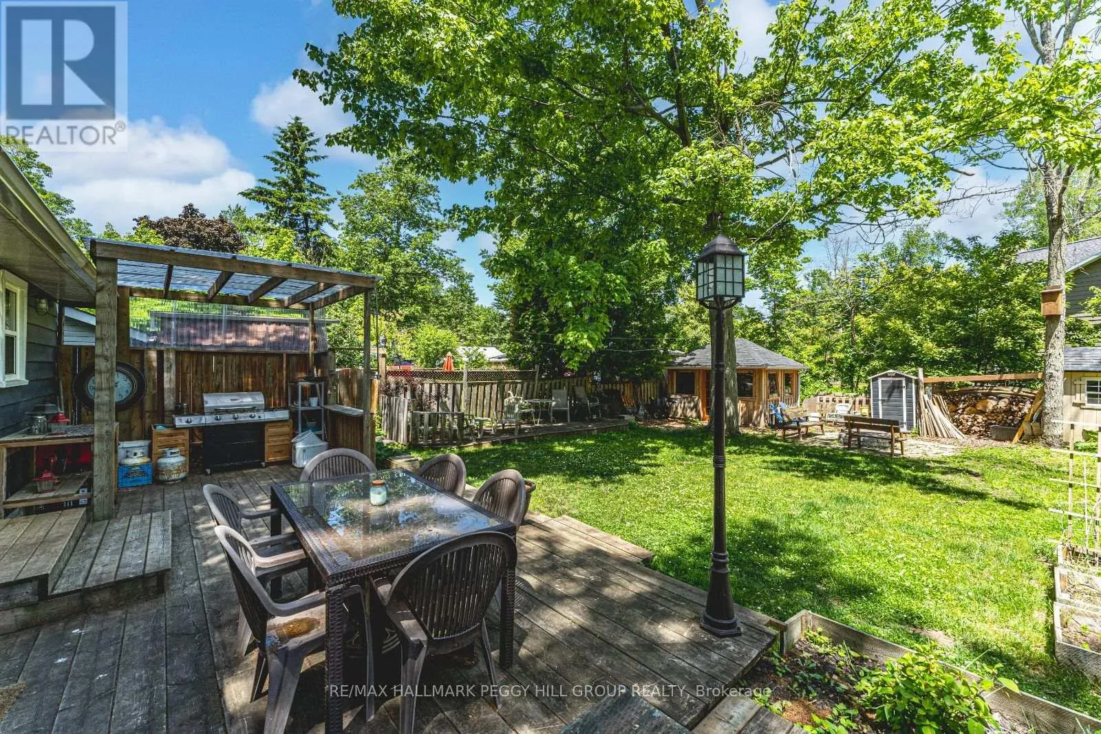 1939 TINY BEACHES ROAD S