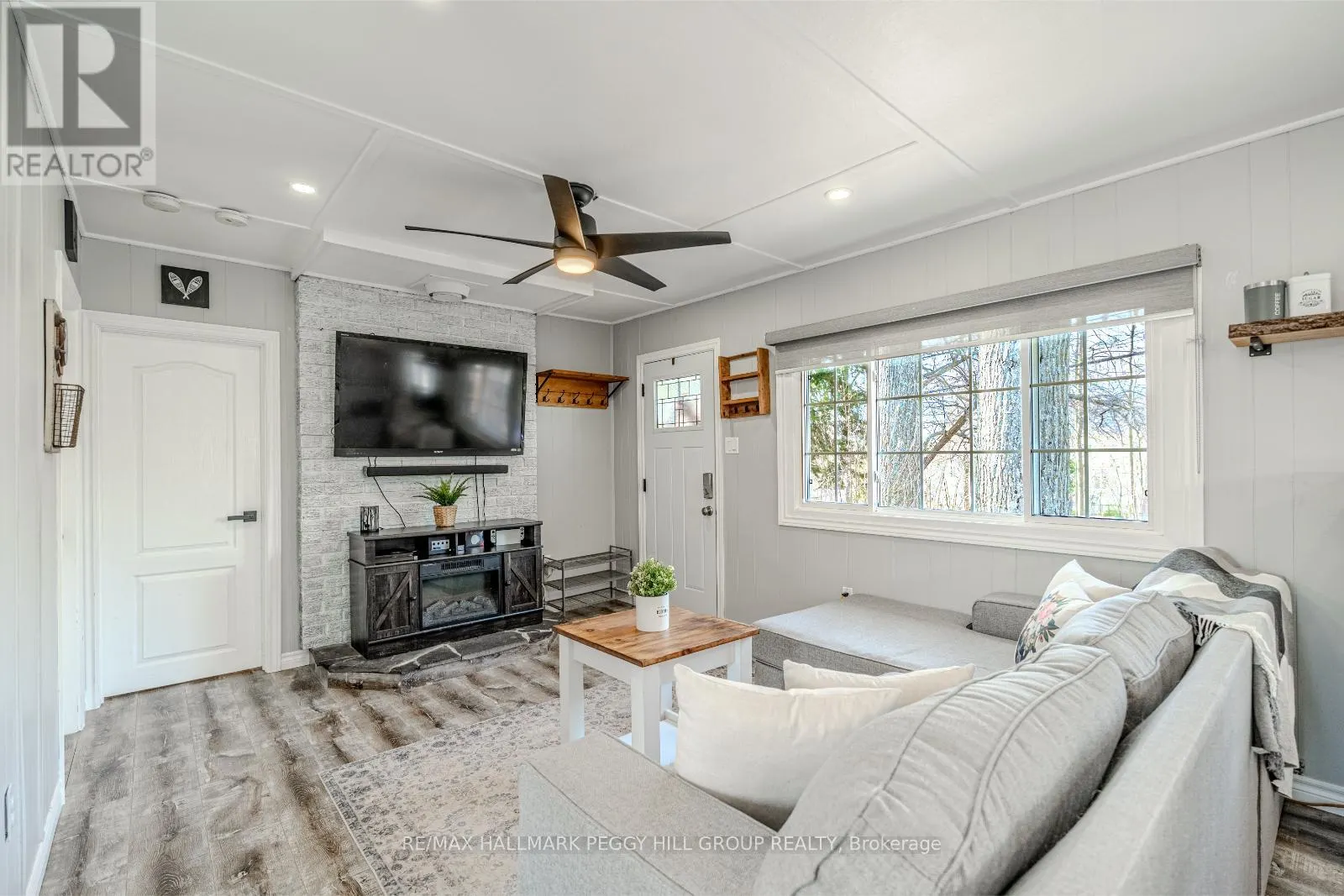 1939 TINY BEACHES ROAD S