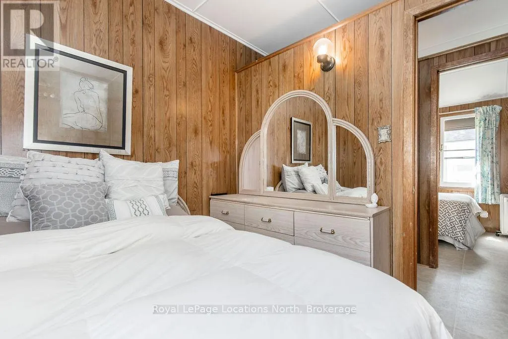 1981 TINY BEACHES ROAD S