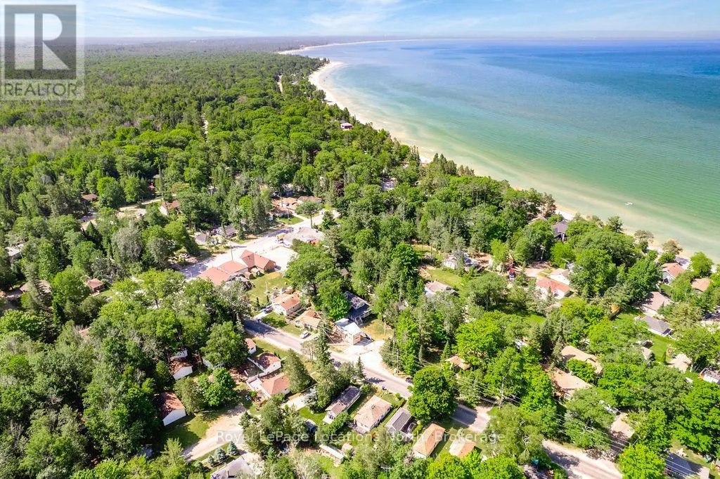 1981 TINY BEACHES ROAD S