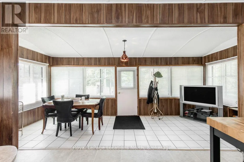 1981 TINY BEACHES ROAD S