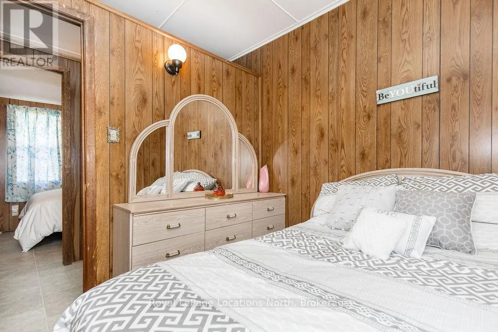 1981 TINY BEACHES ROAD S