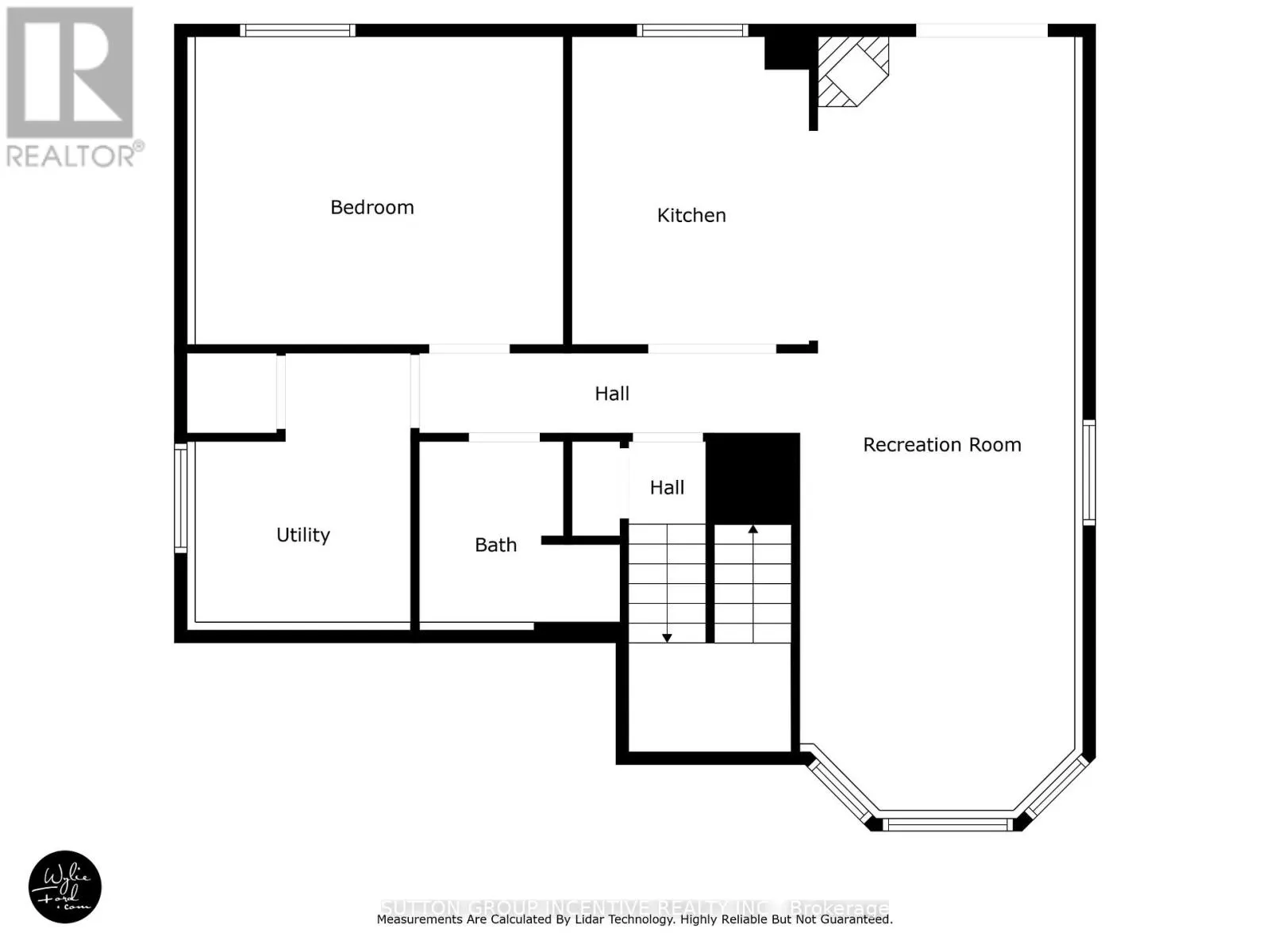 635 WAYNE CRESCENT