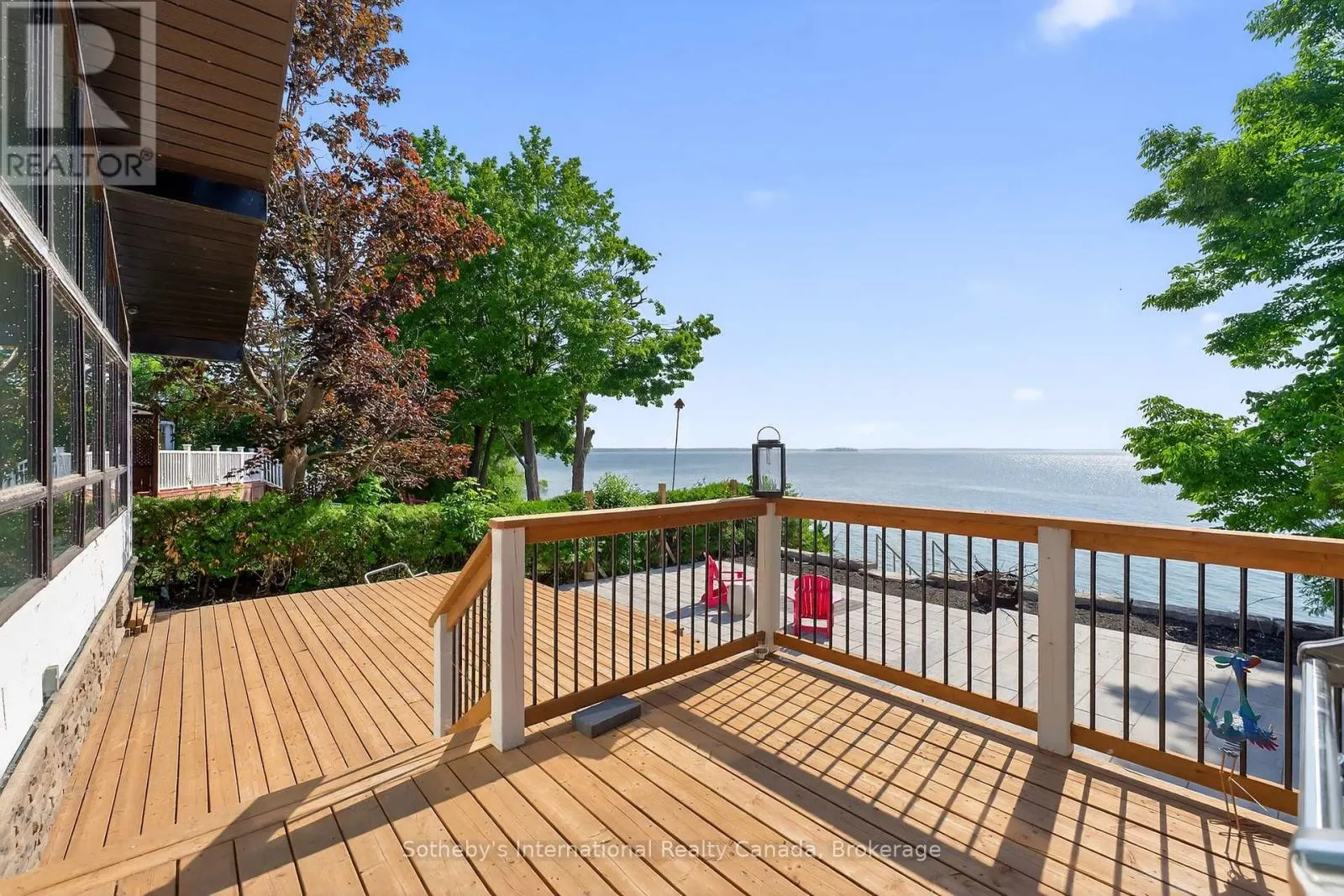 211 MOON POINT DRIVE