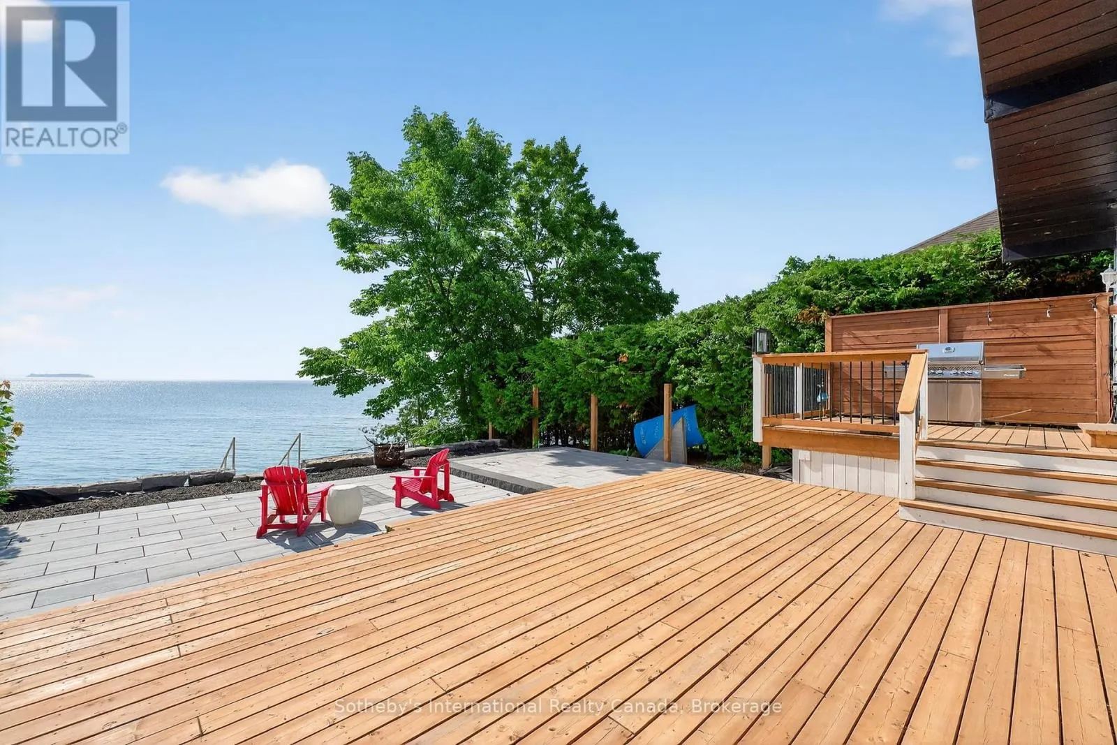 211 MOON POINT DRIVE