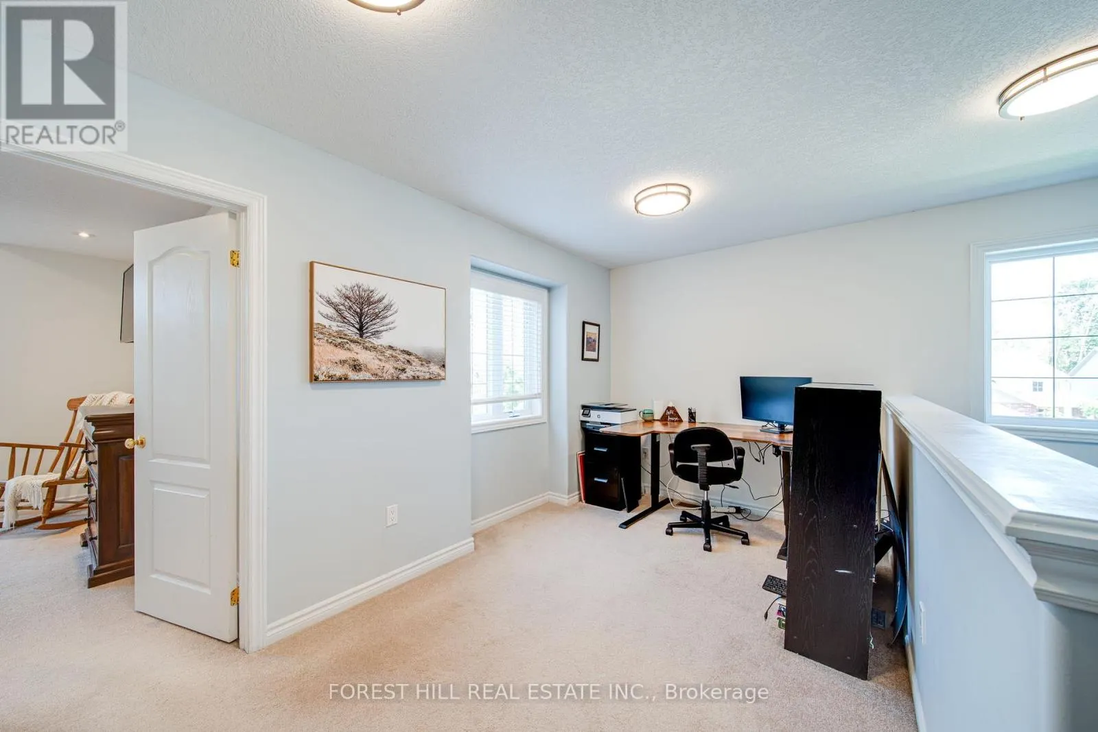 54 CHAMBERLAIN CRESCENT