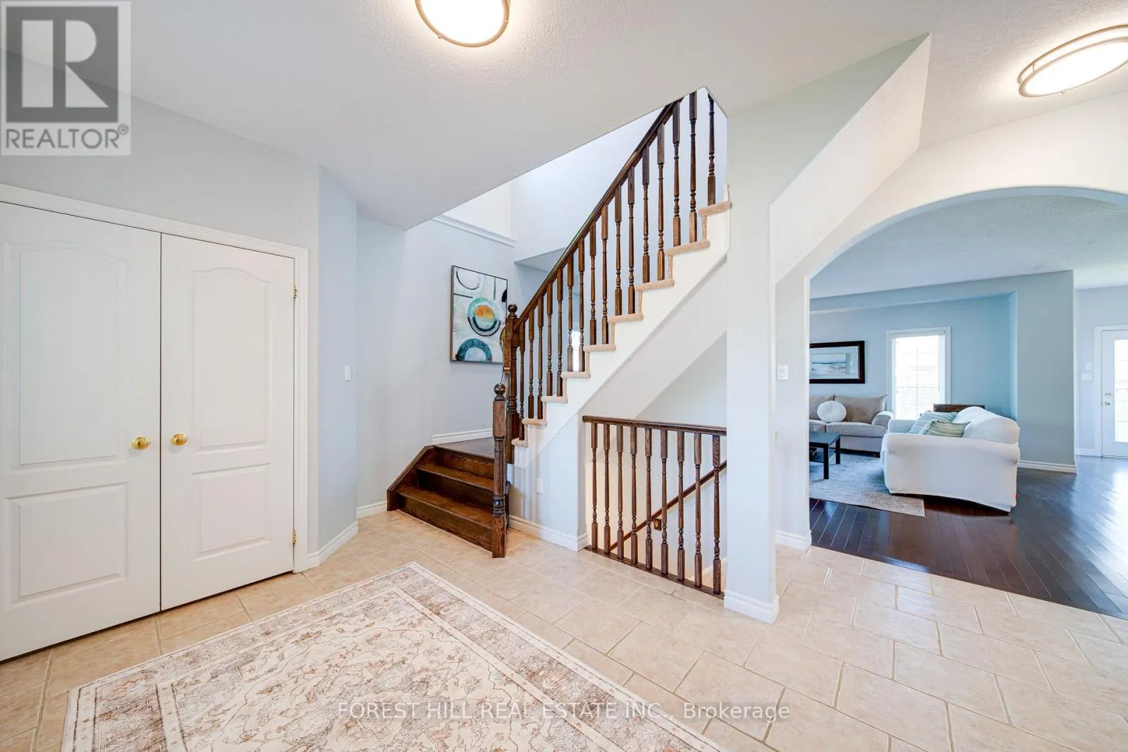 54 CHAMBERLAIN CRESCENT