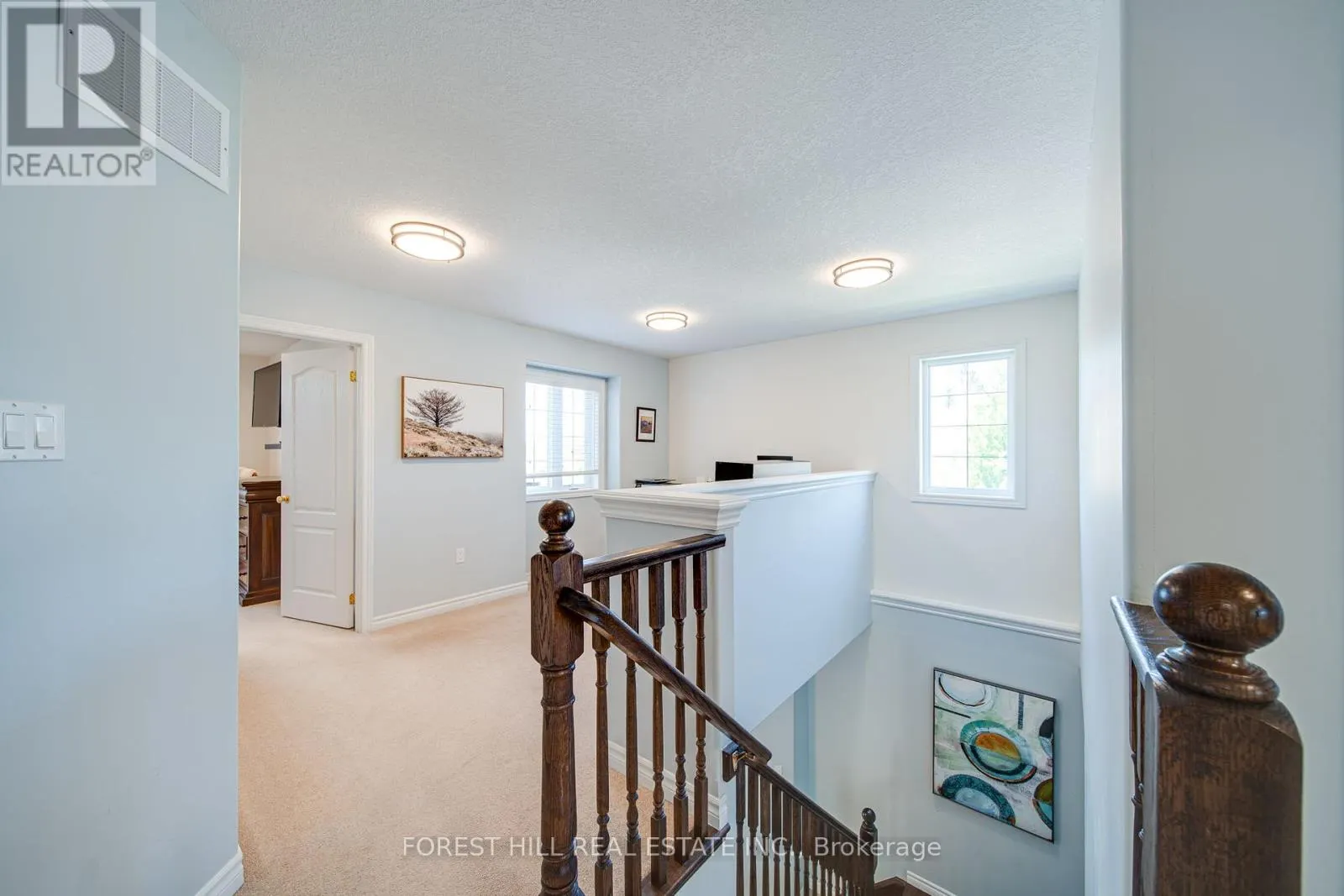 54 CHAMBERLAIN CRESCENT