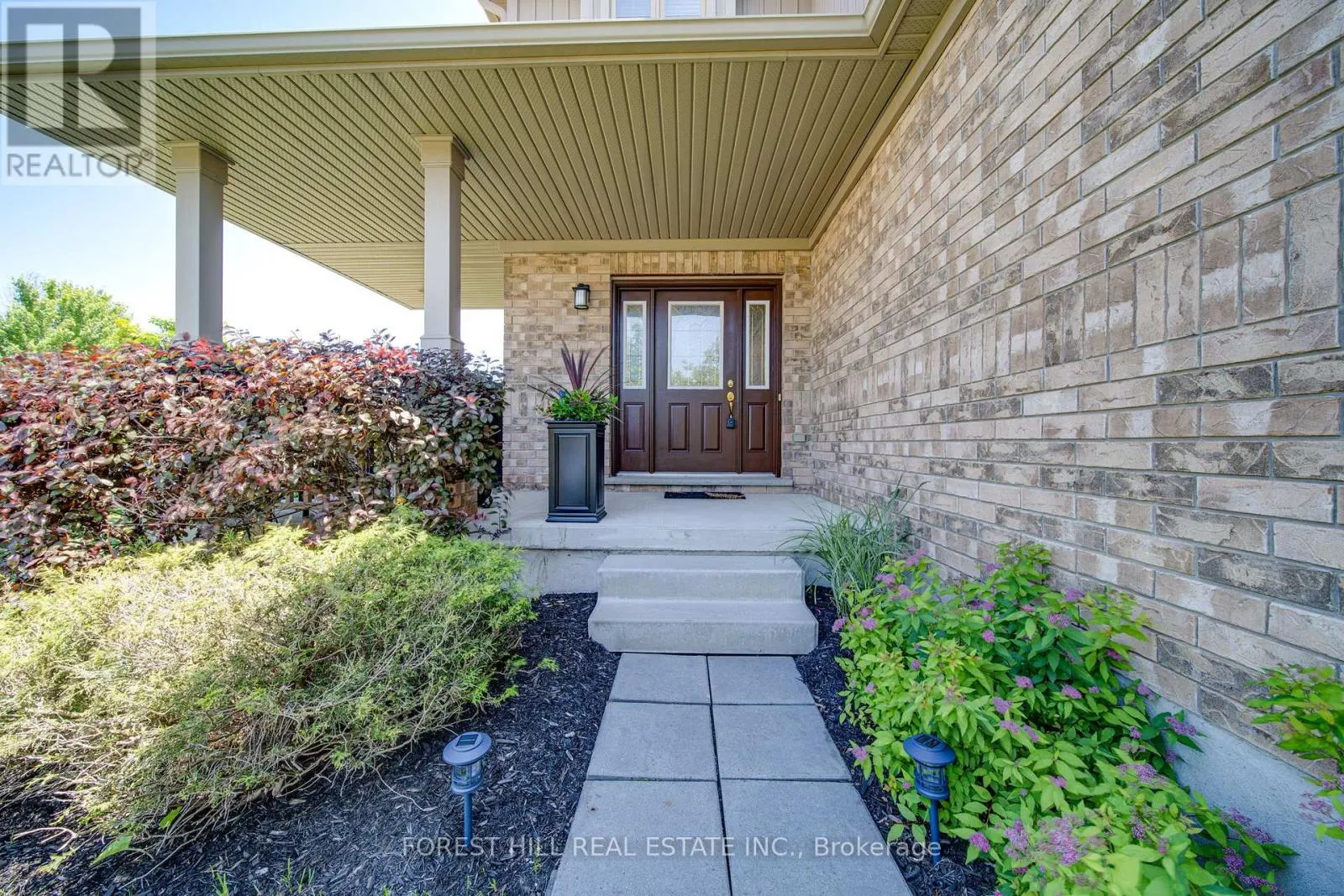 54 CHAMBERLAIN CRESCENT