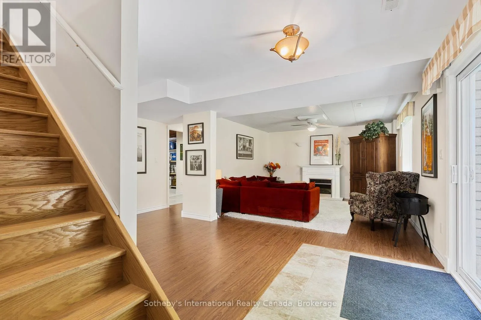 62 OLIVER DRIVE