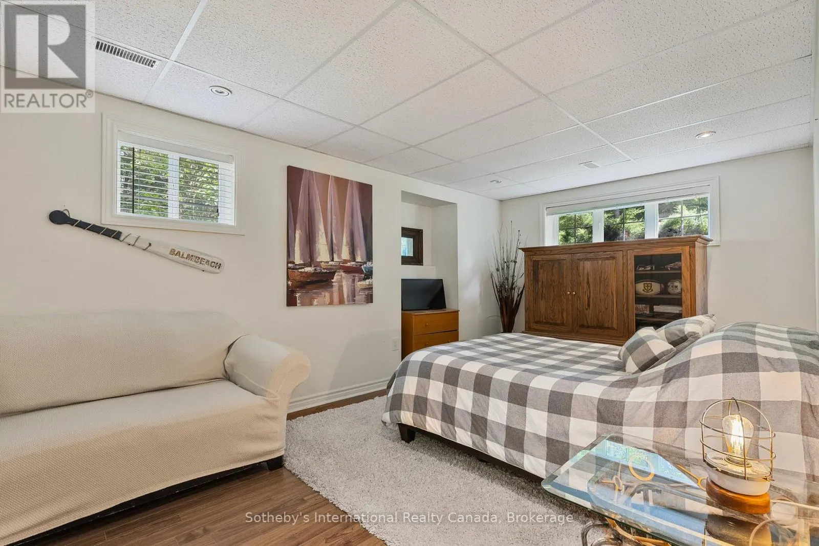 62 OLIVER DRIVE