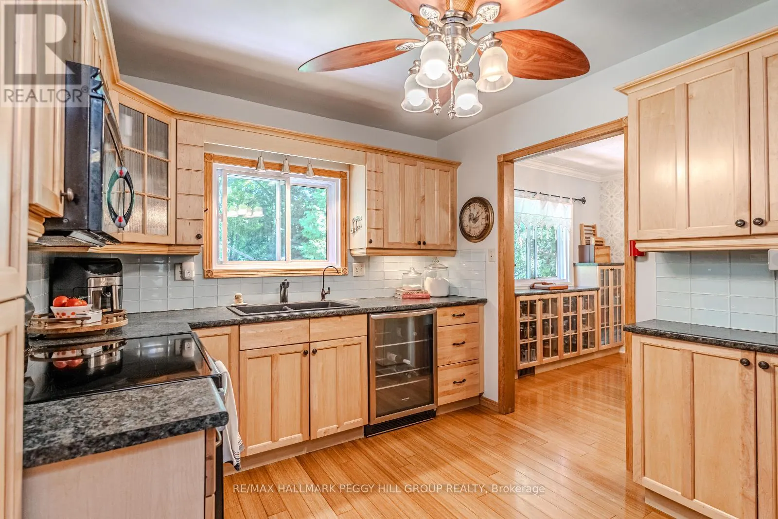 828 DOMINION AVENUE