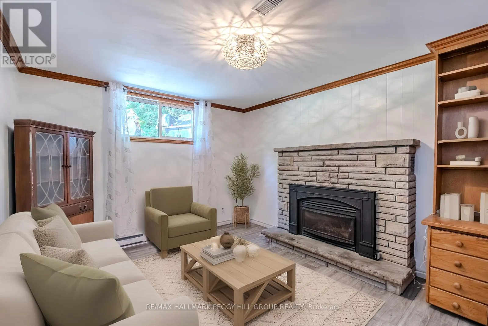 828 DOMINION AVENUE