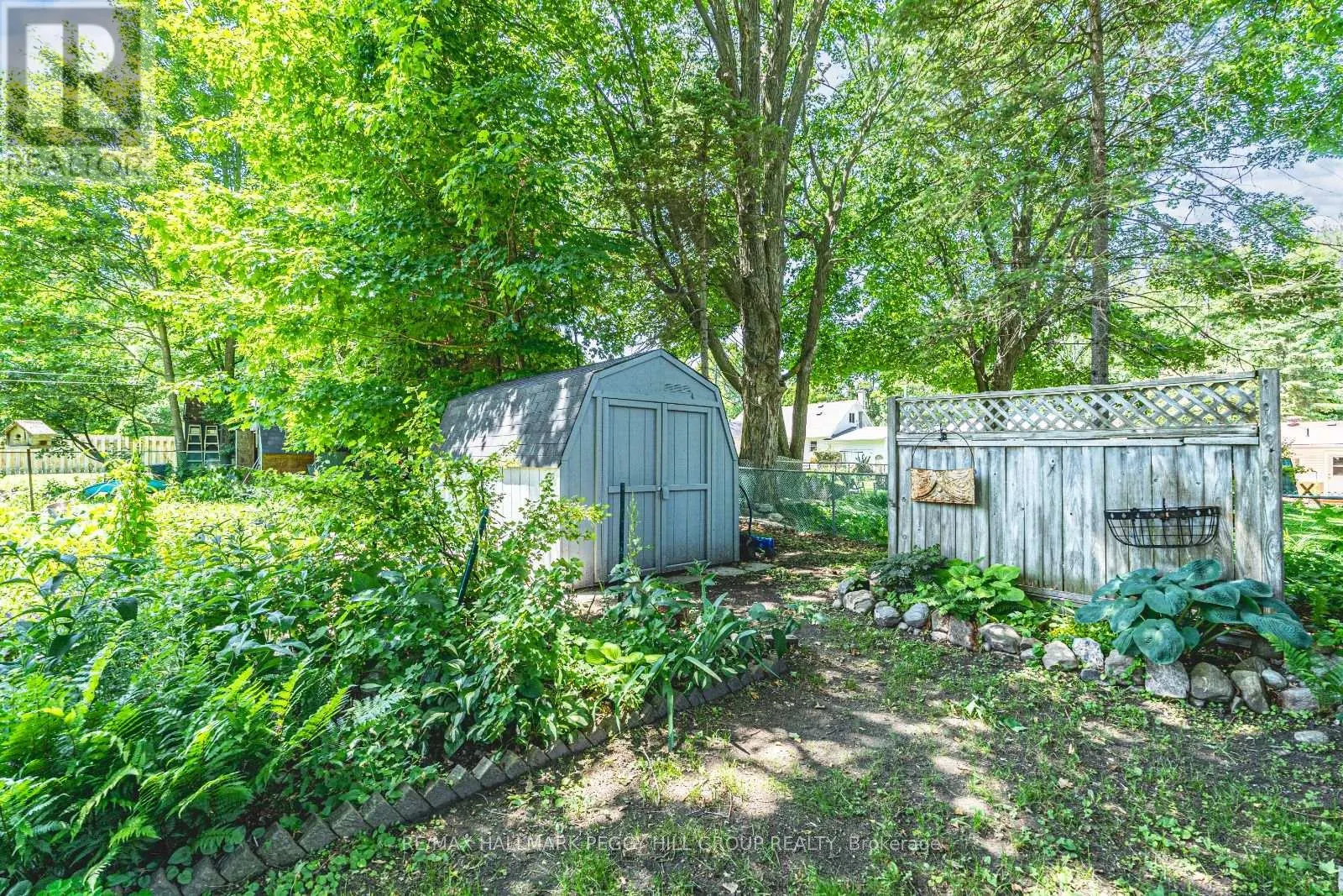 828 DOMINION AVENUE