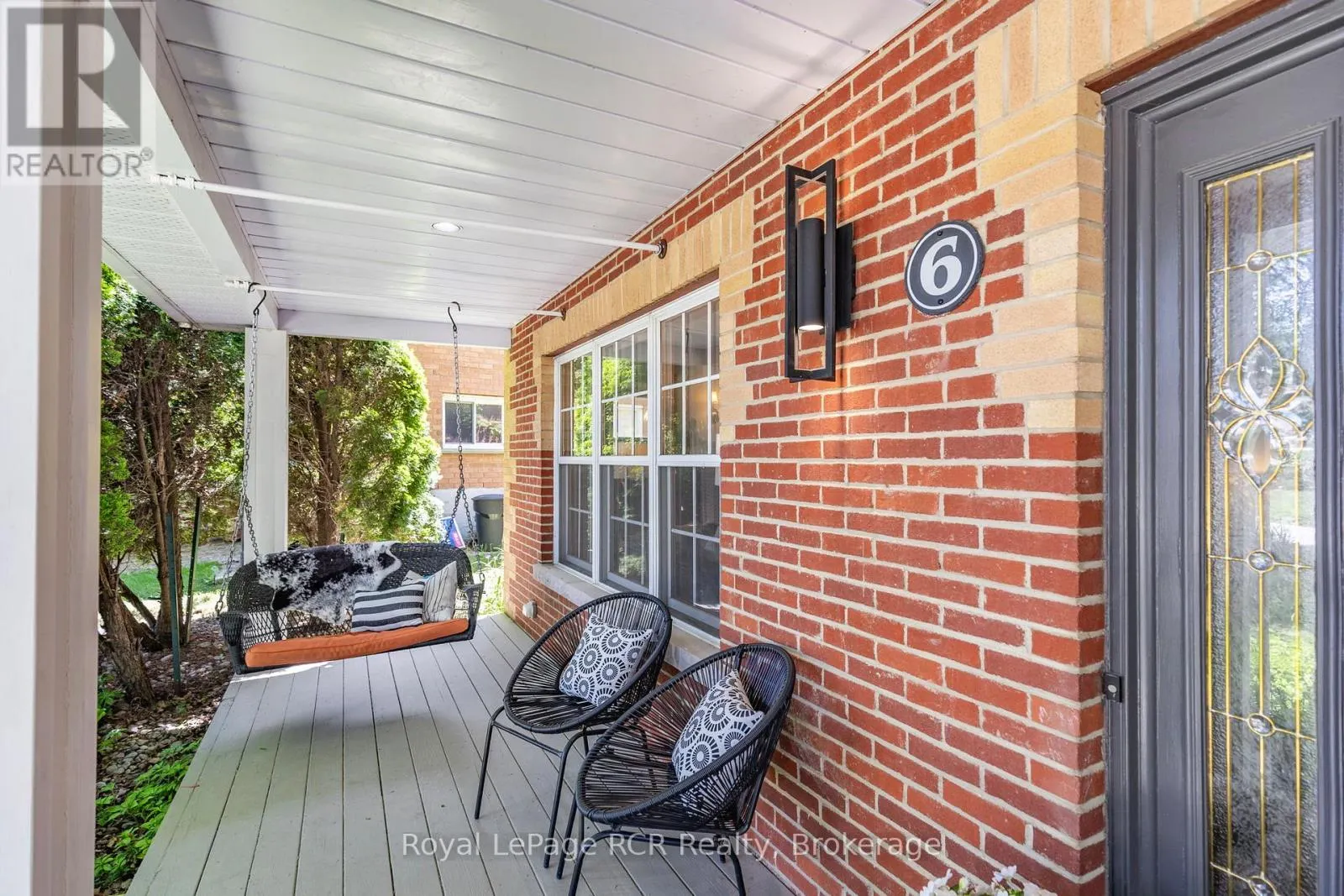 6 CARMICHAEL CRESCENT