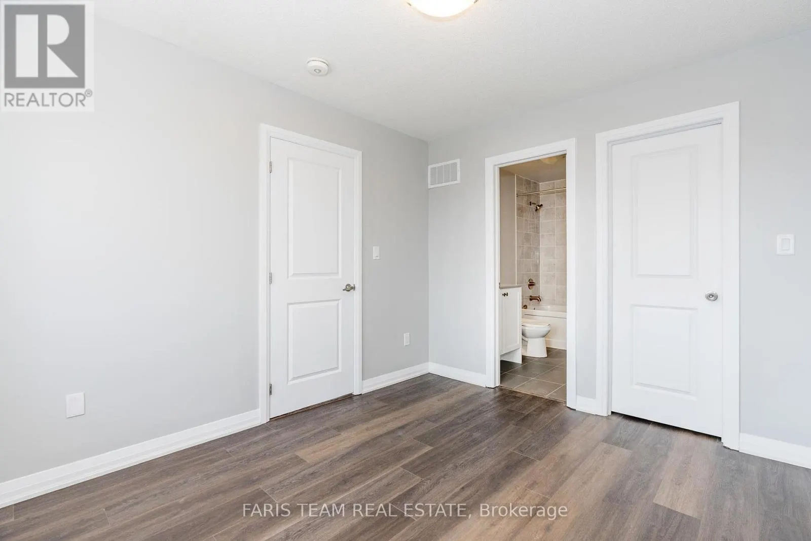 43 LAHEY CRESCENT