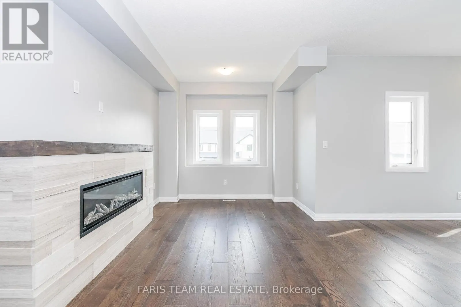 43 LAHEY CRESCENT