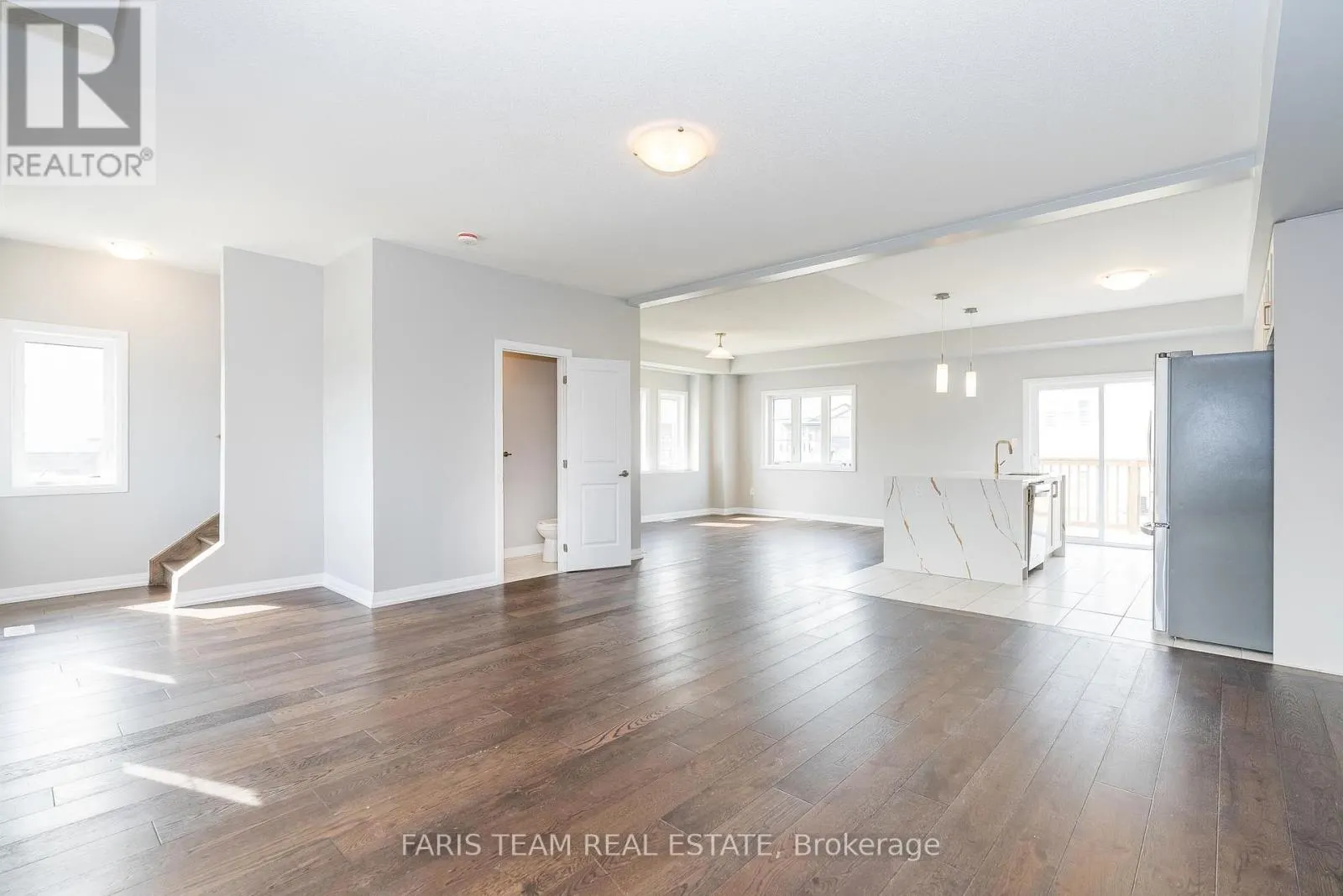 43 LAHEY CRESCENT