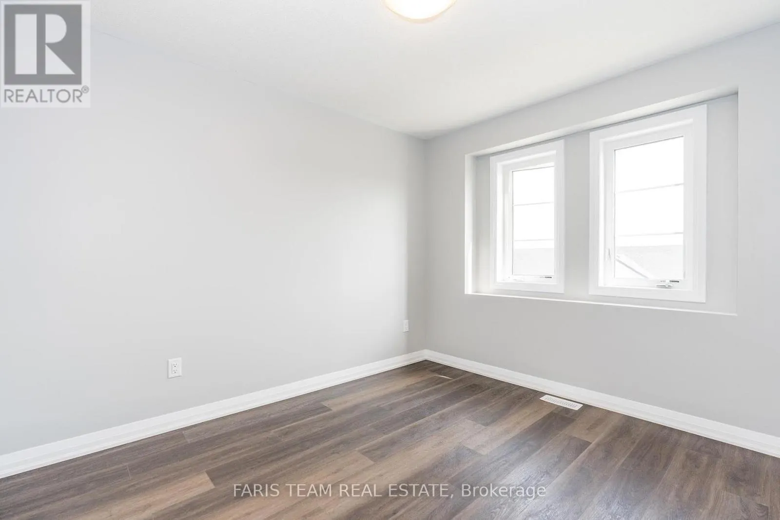 43 LAHEY CRESCENT