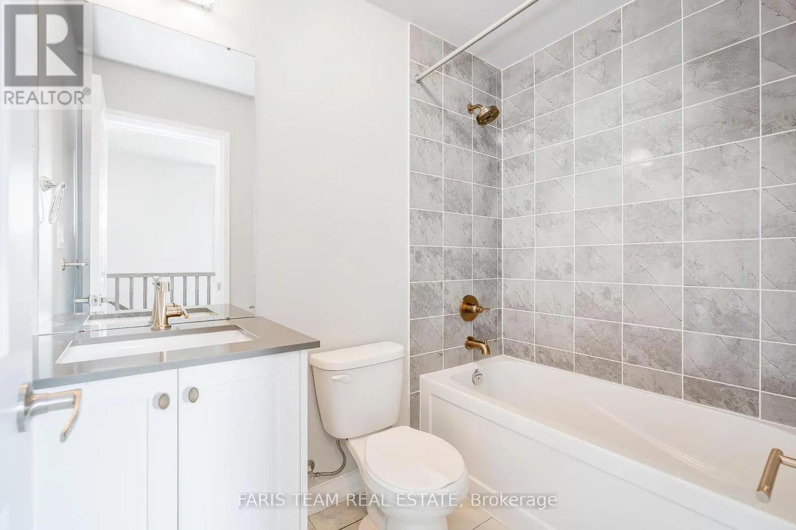 43 LAHEY CRESCENT