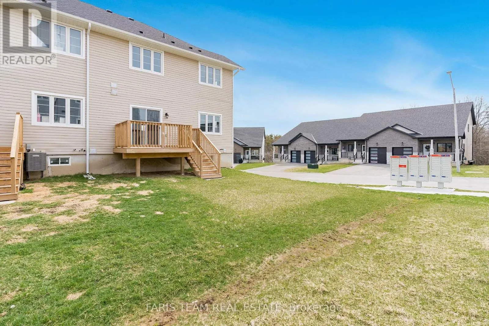 43 LAHEY CRESCENT