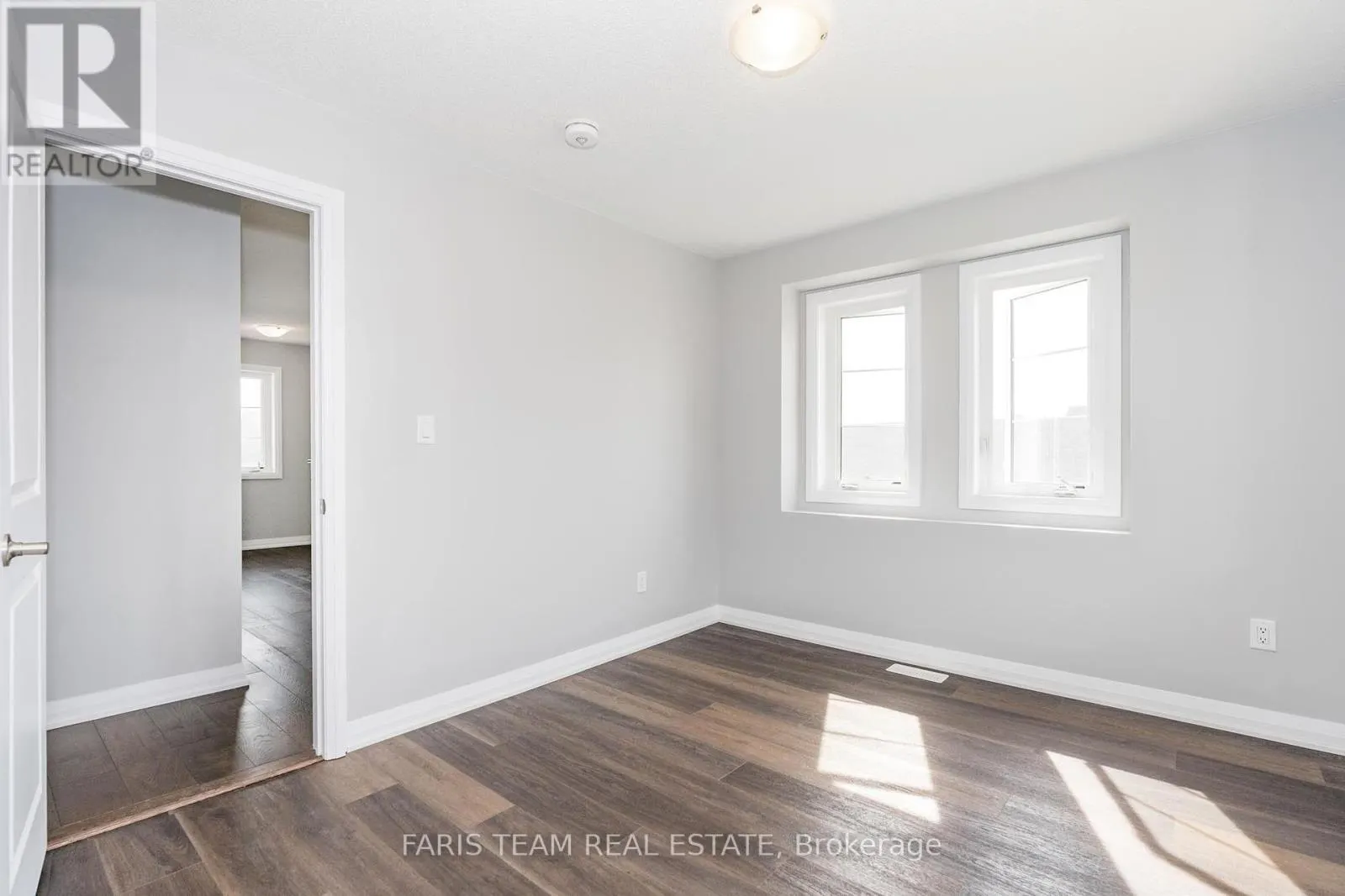 43 LAHEY CRESCENT