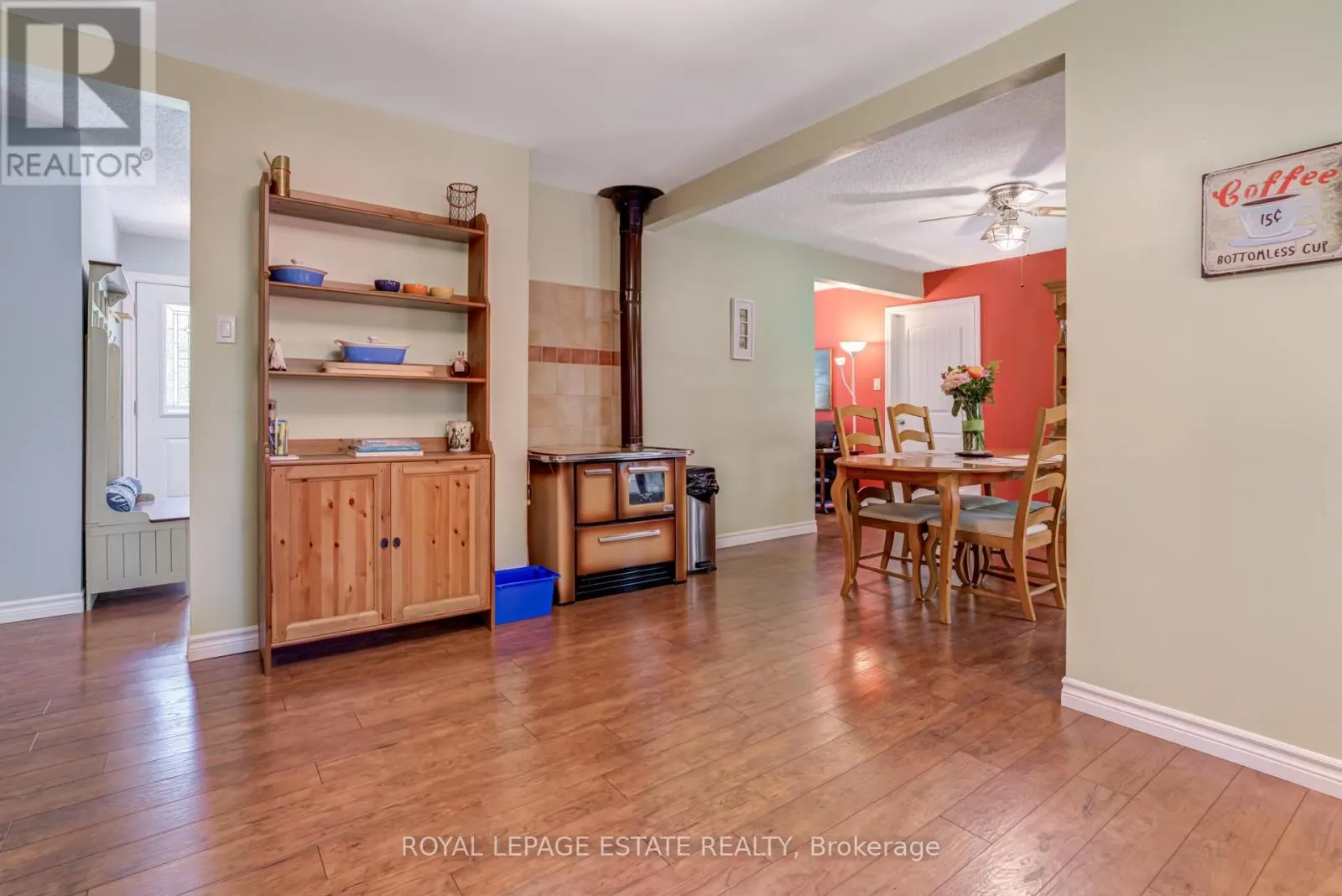 107 NICOLE BOULEVARD