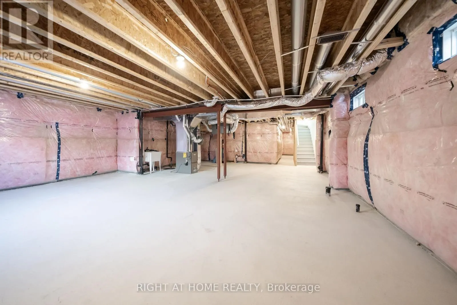 26 WEST OAK TRAIL